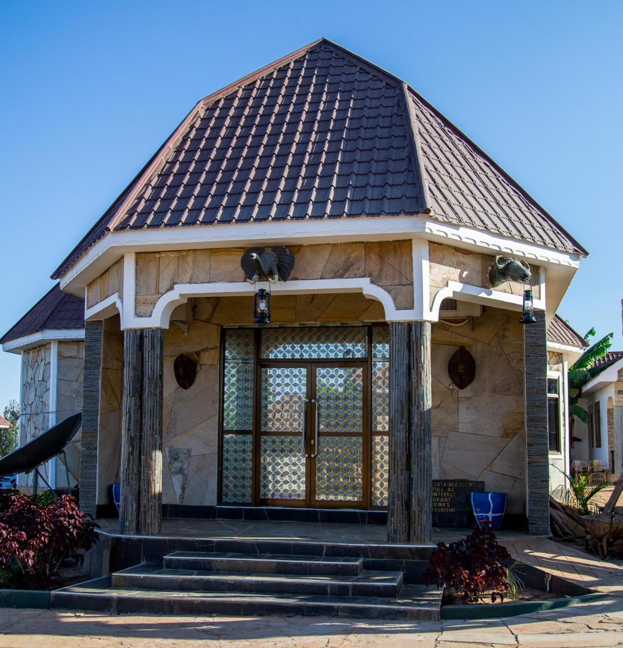 Asmorein Hotel Babati Buitenkant foto